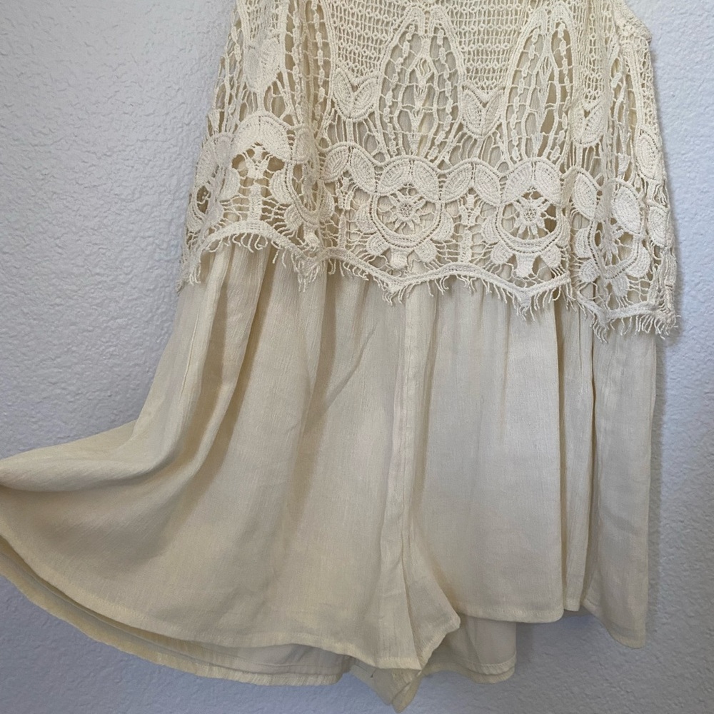 NWOT cream romper - Picture 6 of 9